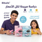 دباسة صغيرة مع دبابيس